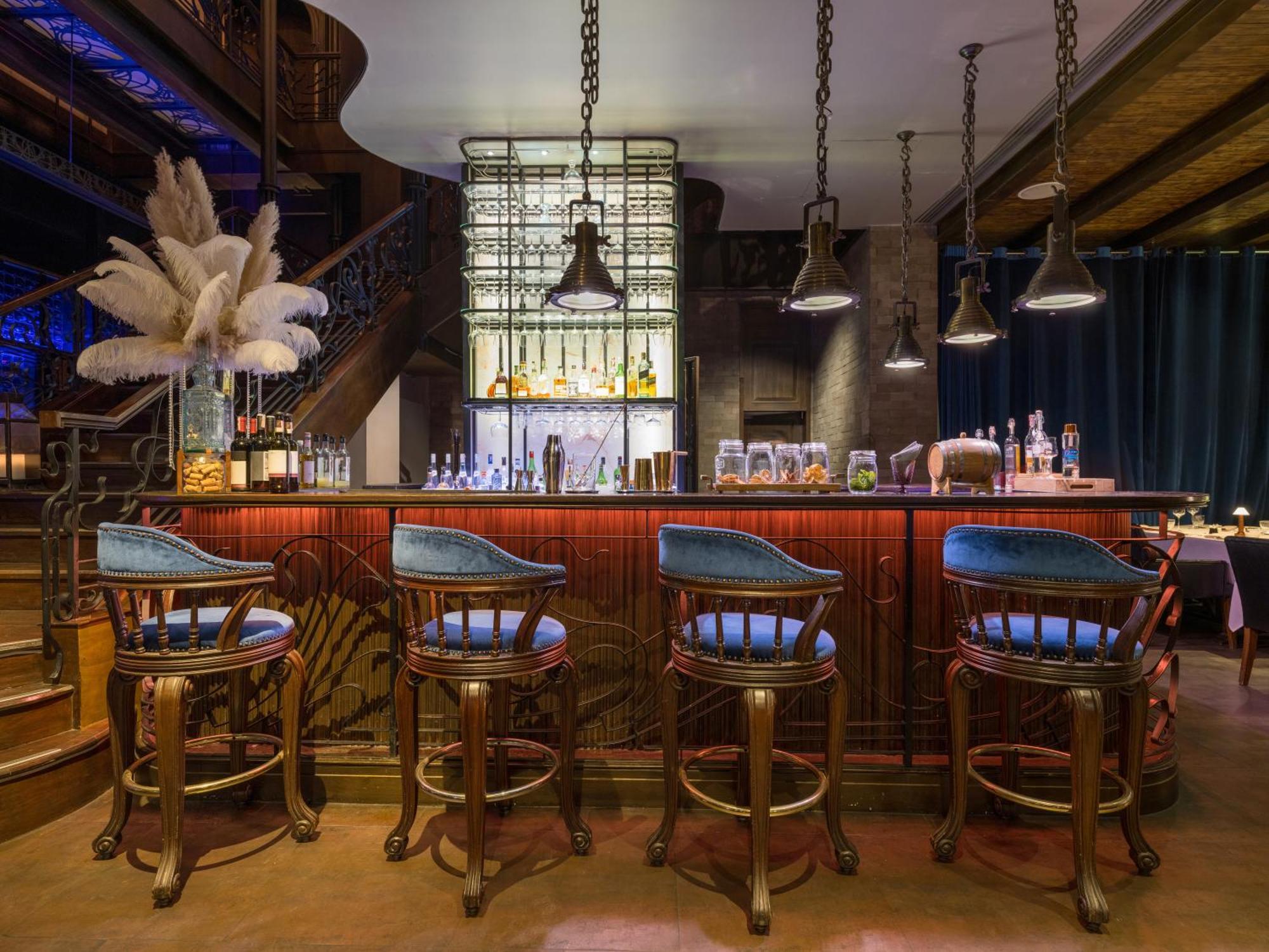 Hotel Muse Bangkok, Autograph Collection Екстериор снимка The bar at the restaurant